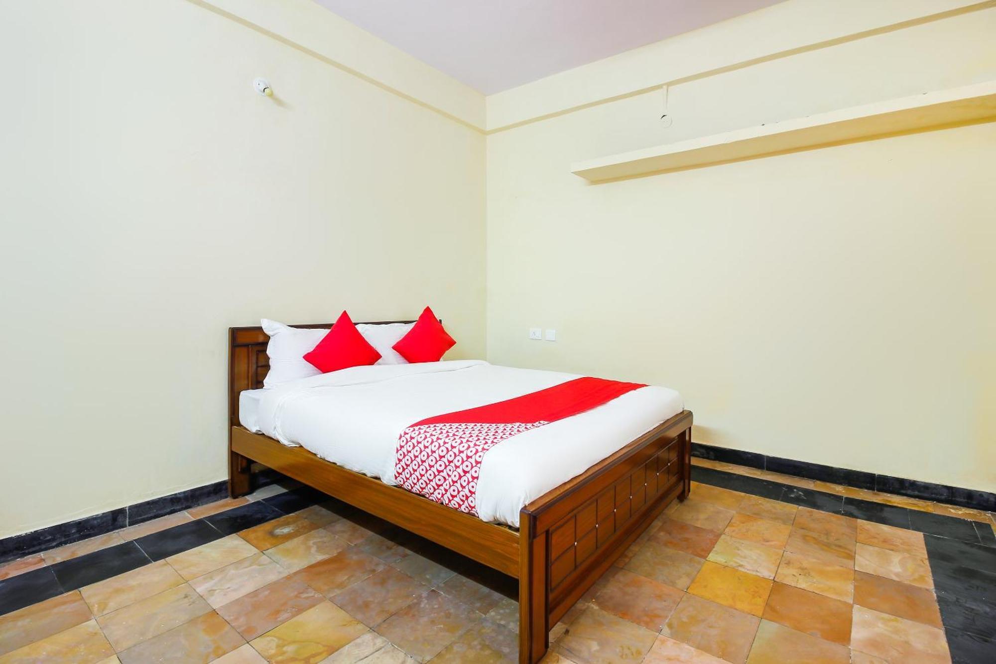Hotel O Sai Residency Near Sr Nagar Metro Station Hyderabad Eksteriør bilde