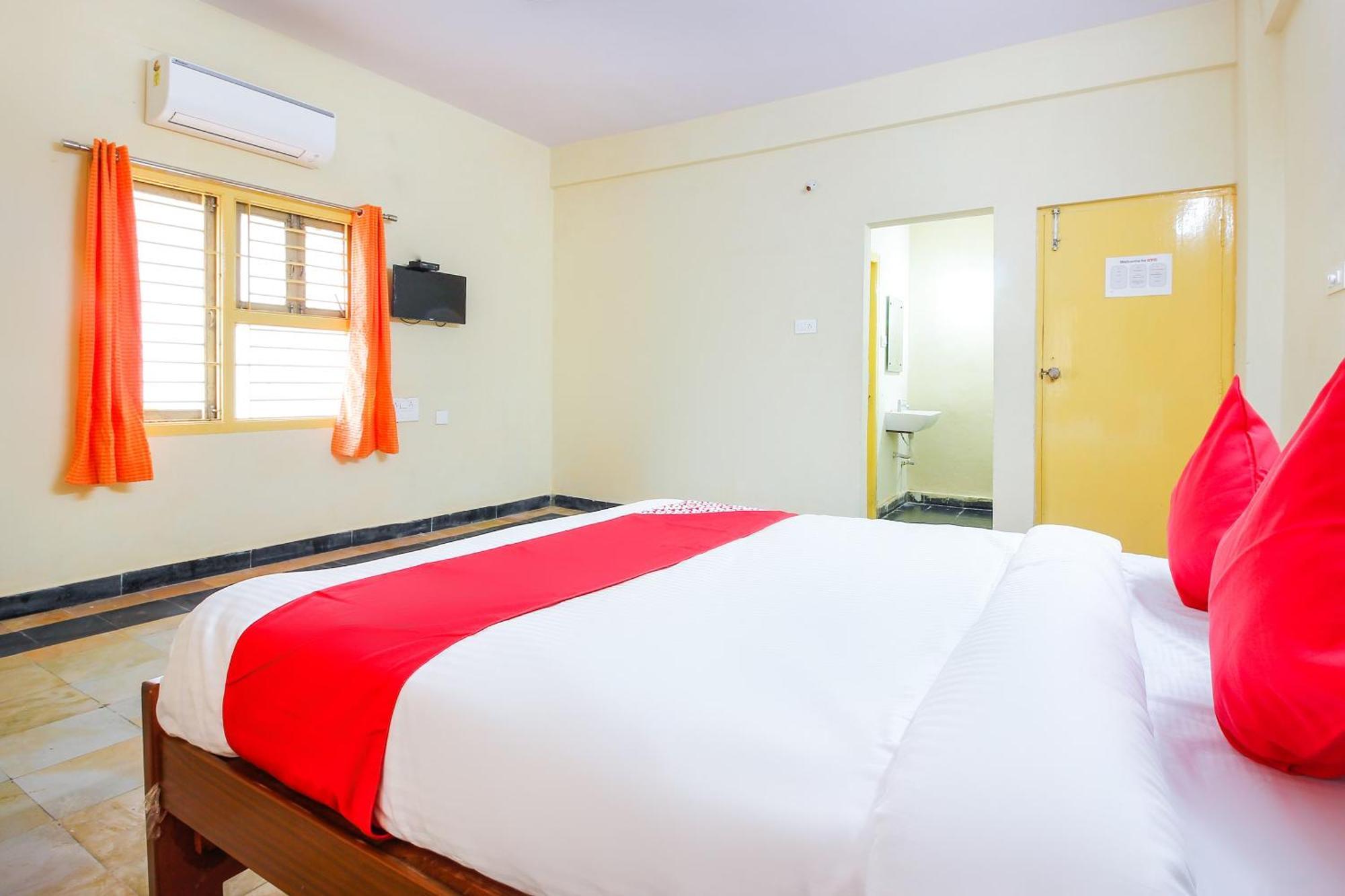 Hotel O Sai Residency Near Sr Nagar Metro Station Hyderabad Eksteriør bilde